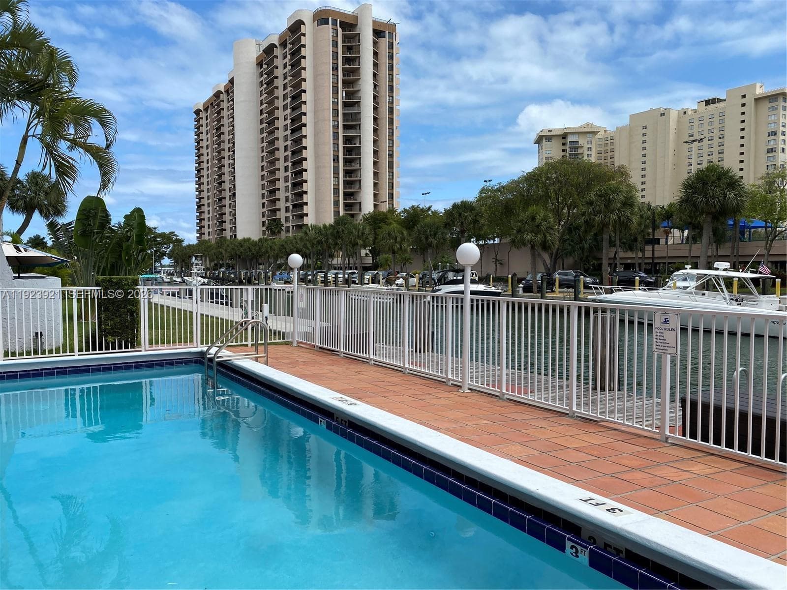 CRICKET CLUBHOUSE CONDO · #405 in Miami - Photo 9