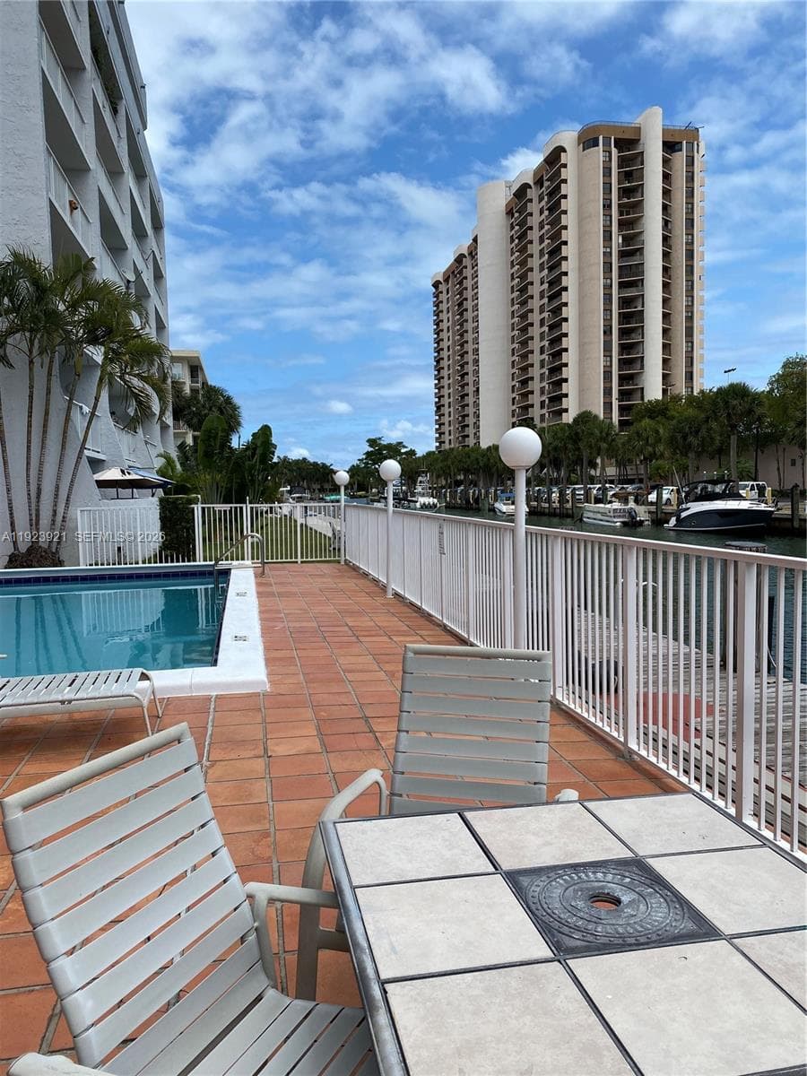 CRICKET CLUBHOUSE CONDO · #405 in Miami - Photo 31