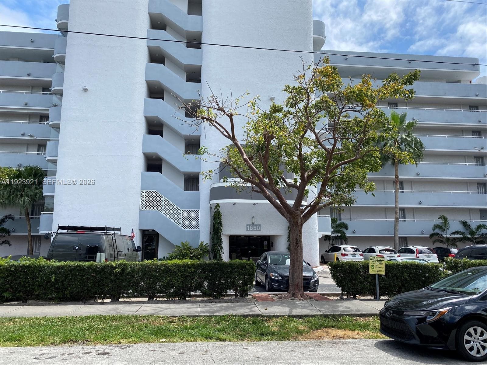 CRICKET CLUBHOUSE CONDO · #405 in Miami - Photo 4