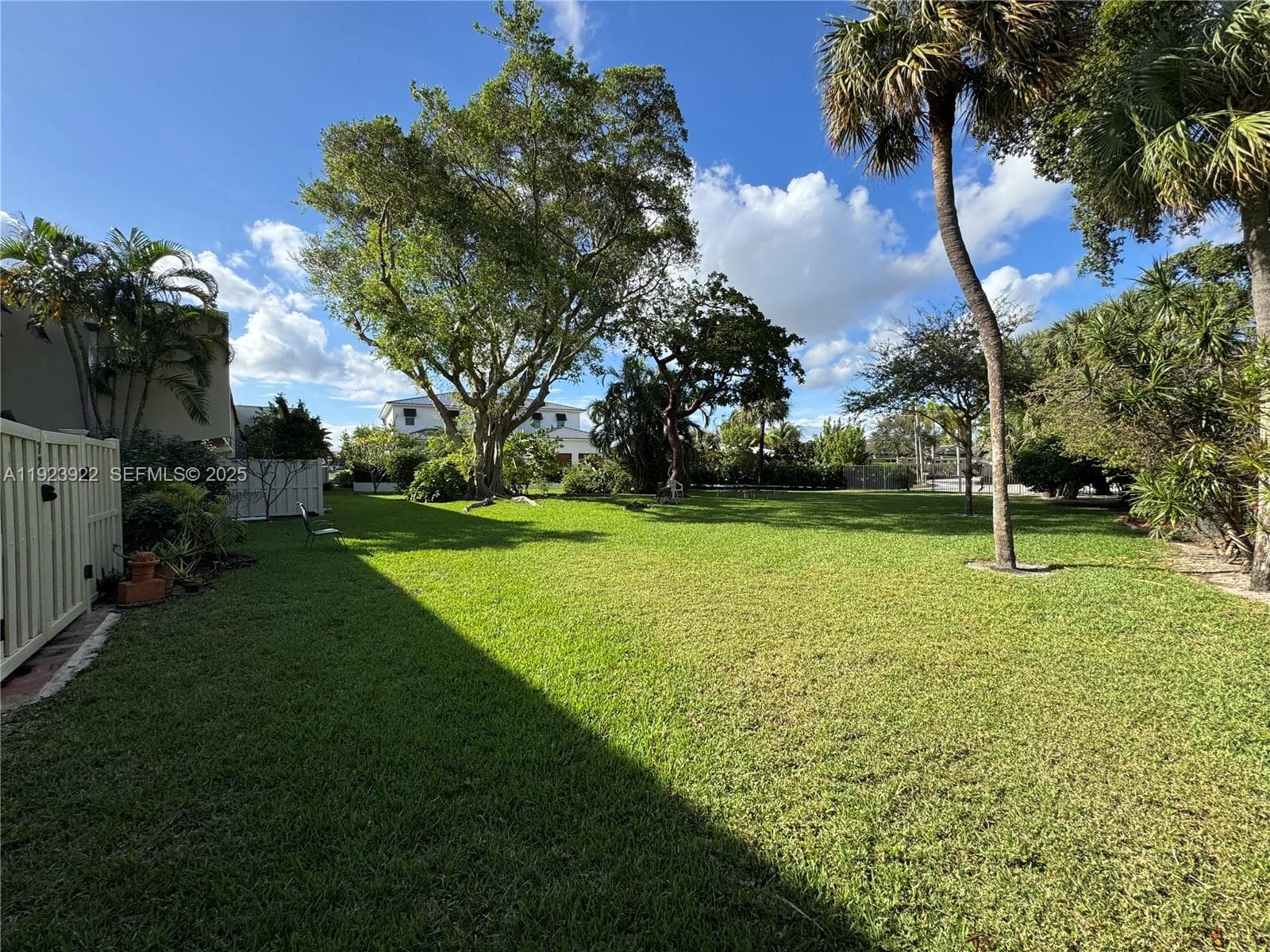 OCEAN BAY CLUB CONDO · #28 in Lauderdale By The Sea - Photo 31