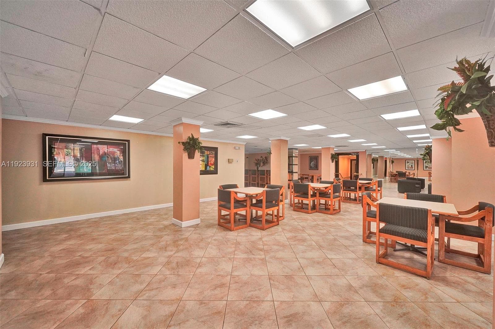 EMERALD HILLS · #206 in Hollywood - Photo 25