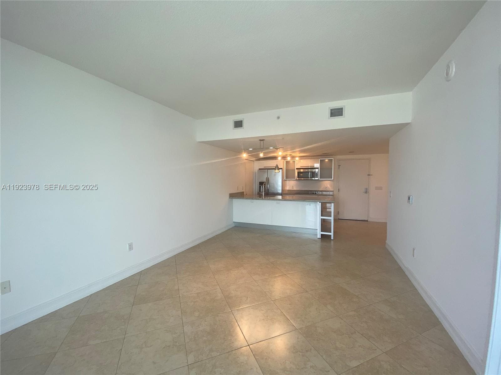 Latitude on the River · #3607 in Miami - Photo 6