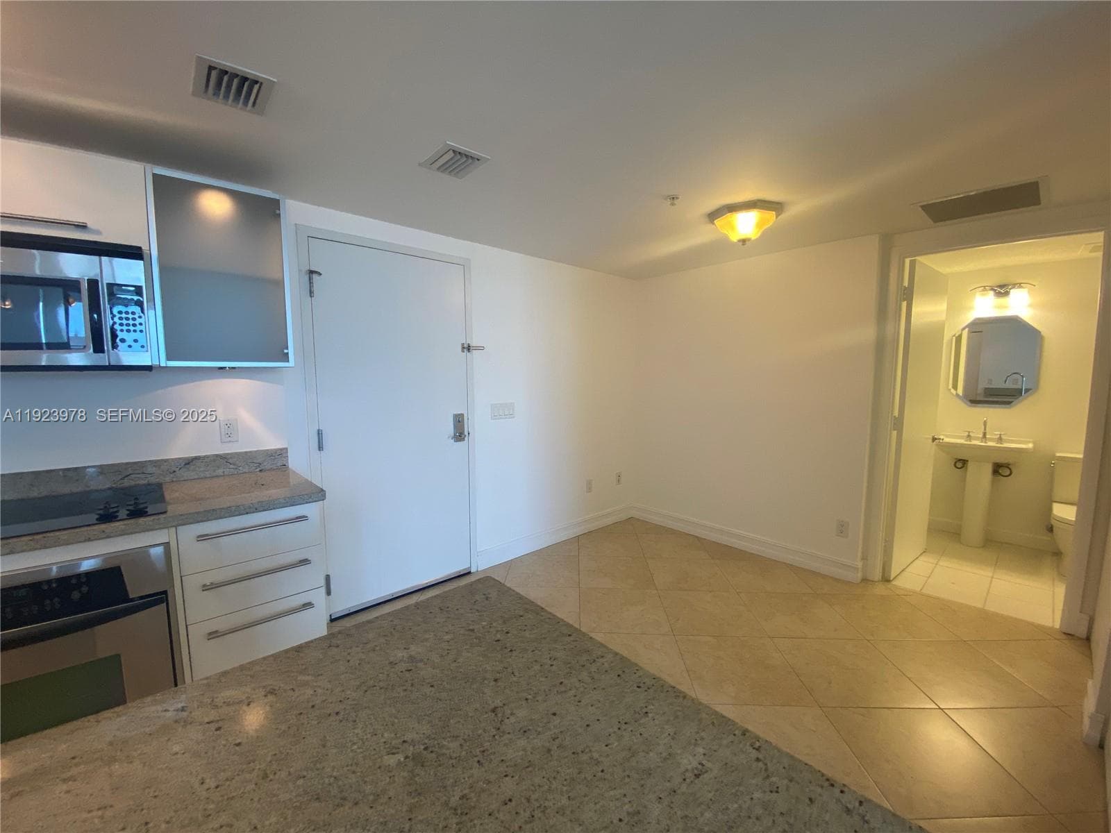 Latitude on the River · #3607 in Miami - Photo 4