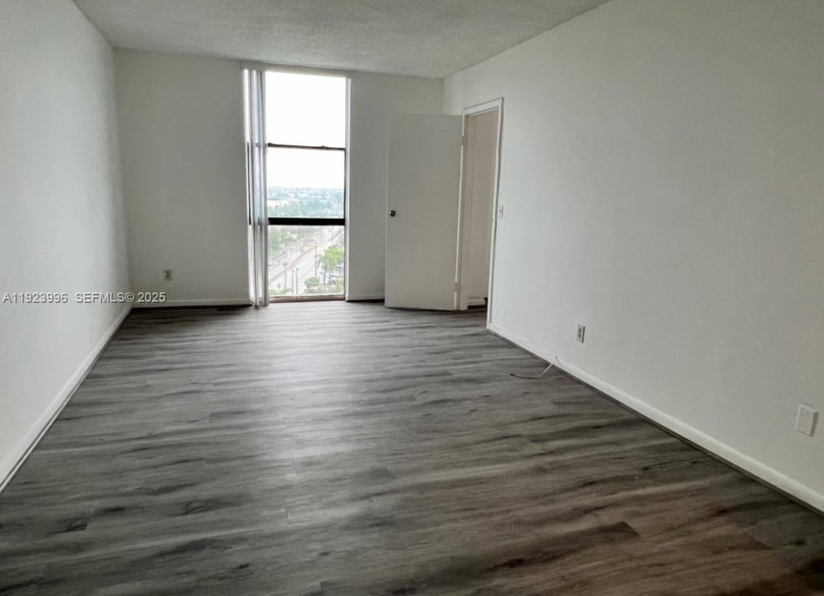 SAILBOAT CAY CONDO · #1205 in North Miami - Photo 20