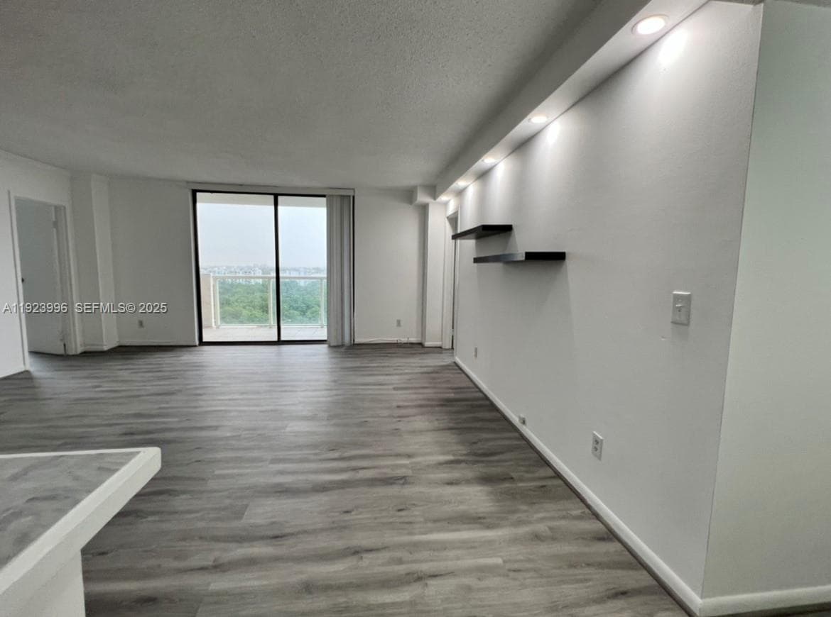 SAILBOAT CAY CONDO · #1205 in North Miami - Photo 9
