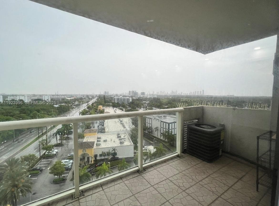 SAILBOAT CAY CONDO · #1205 in North Miami - Photo 11