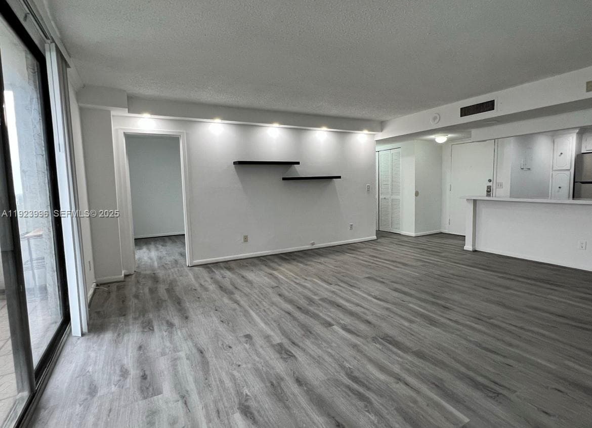 SAILBOAT CAY CONDO · #1205 in North Miami - Photo 21