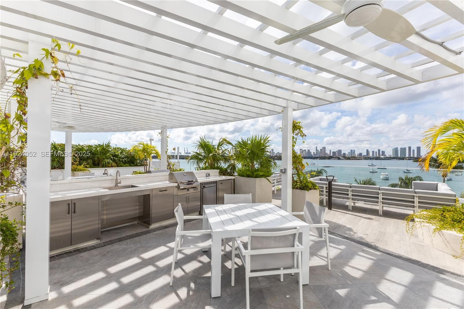 THE WAVERLY AT SOUTH BEAC · #1712 in Miami Beach - Photo 28