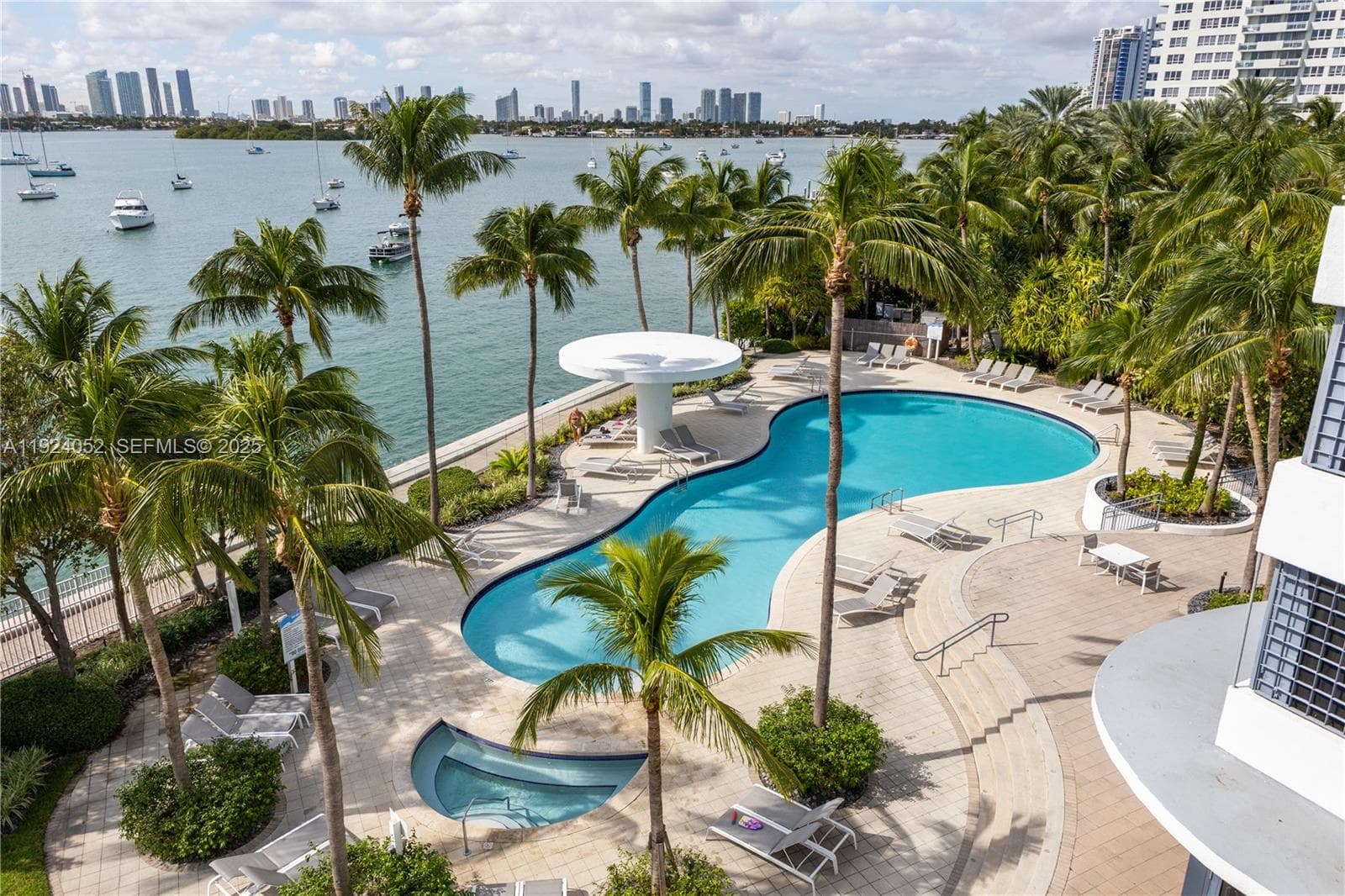 THE WAVERLY AT SOUTH BEAC · #1712 in Miami Beach - Photo 25