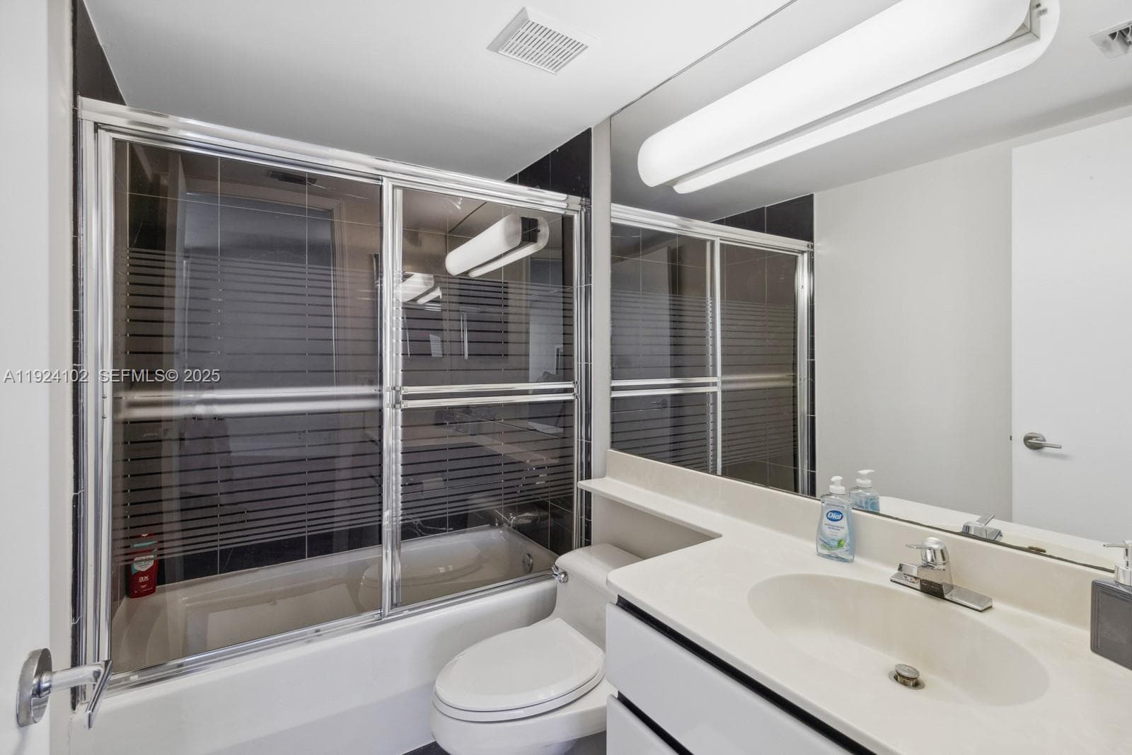 THE STERLING CONDO · #909 in Miami Beach - Photo 13