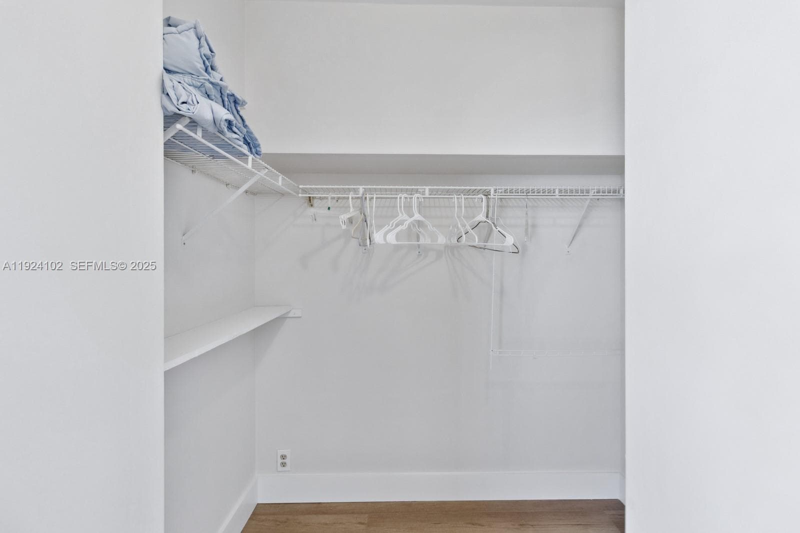 THE STERLING CONDO · #909 in Miami Beach - Photo 11