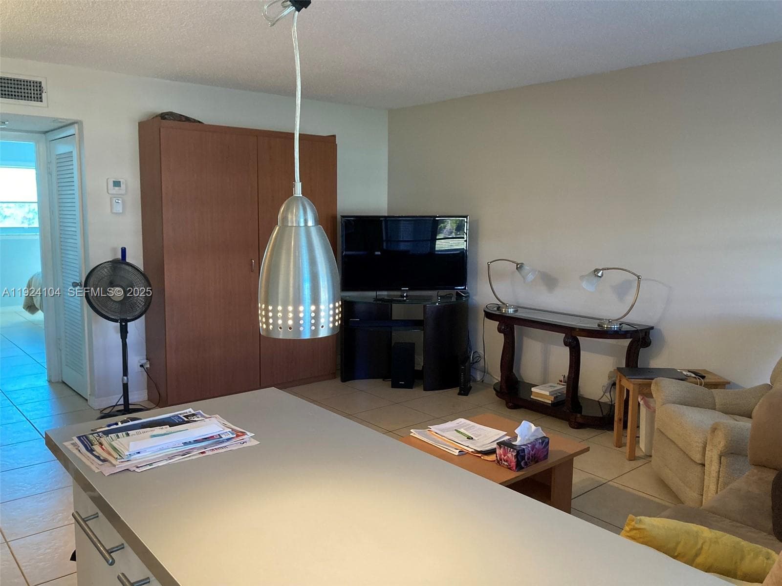 Beverly Hills Condo · #N117 in Hollywood - Photo 2