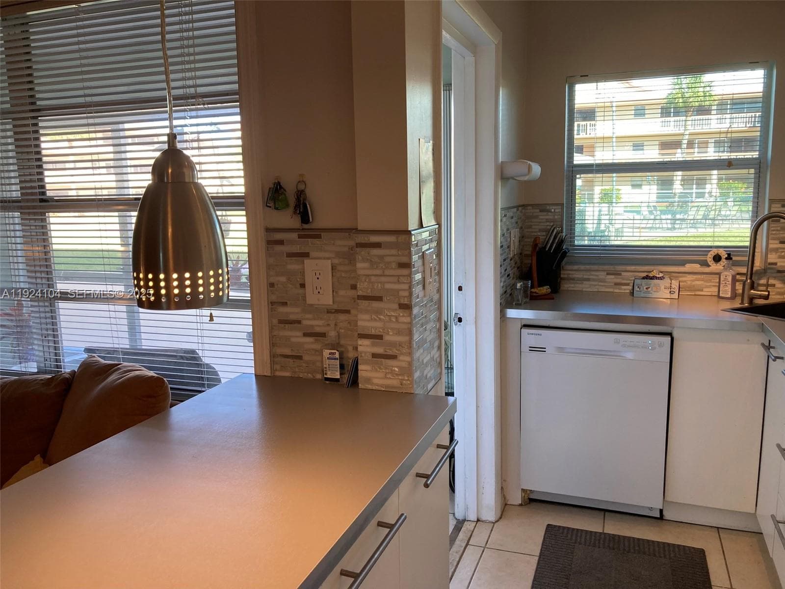 Beverly Hills Condo · #N117 in Hollywood - Photo 9