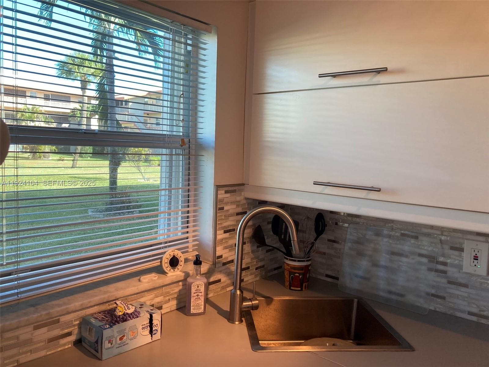 Beverly Hills Condo · #N117 in Hollywood - Photo 4