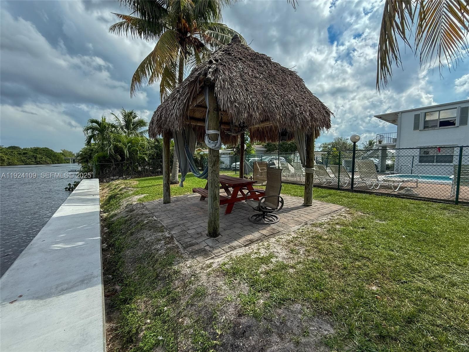 CANAL GROVES CONDO · #105 in Dania Beach - Photo 13