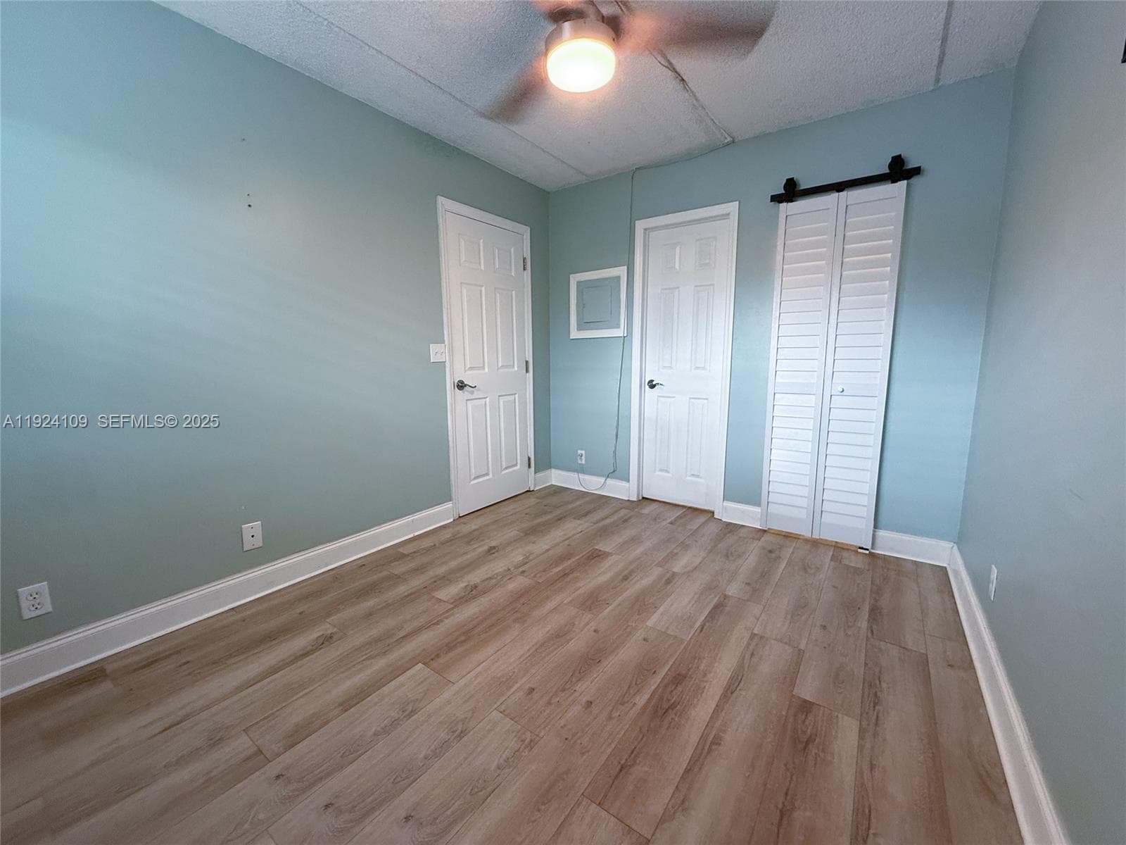 CANAL GROVES CONDO · #105 in Dania Beach - Photo 7