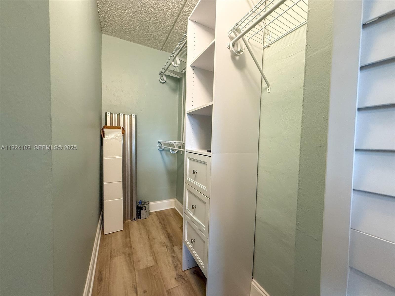 CANAL GROVES CONDO · #105 in Dania Beach - Photo 9