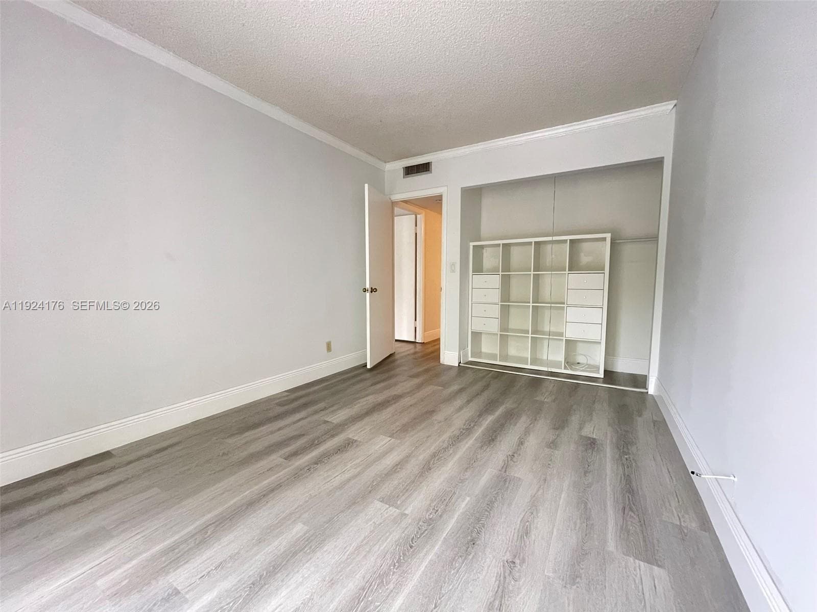 EMERALD HILLS C C APTS CO · #308 in Hollywood - Photo 10