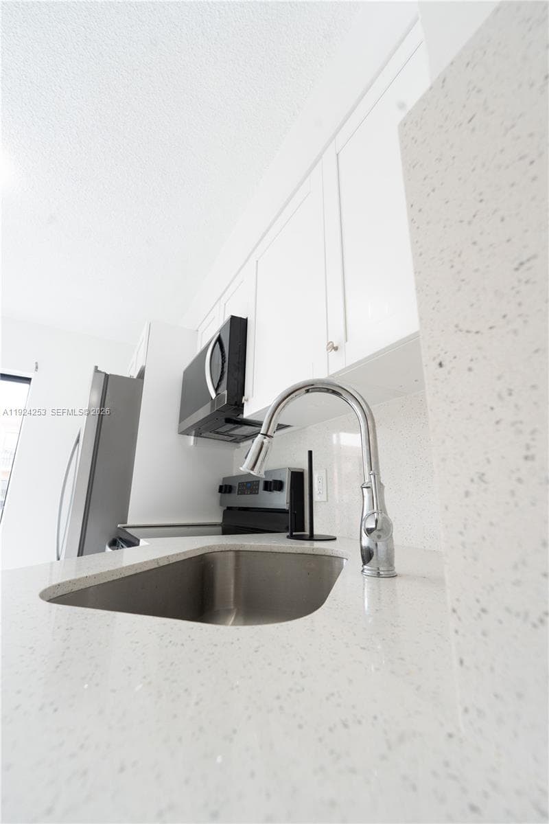 ALAMEDA TOWER I CONDO · #311 in Hialeah - Photo 4