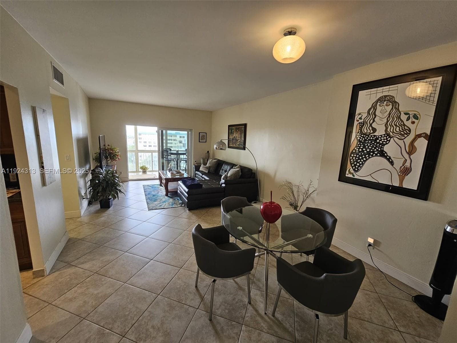 HILLCREST EAST NO 24 COND · #1015 in Hollywood - Photo 3