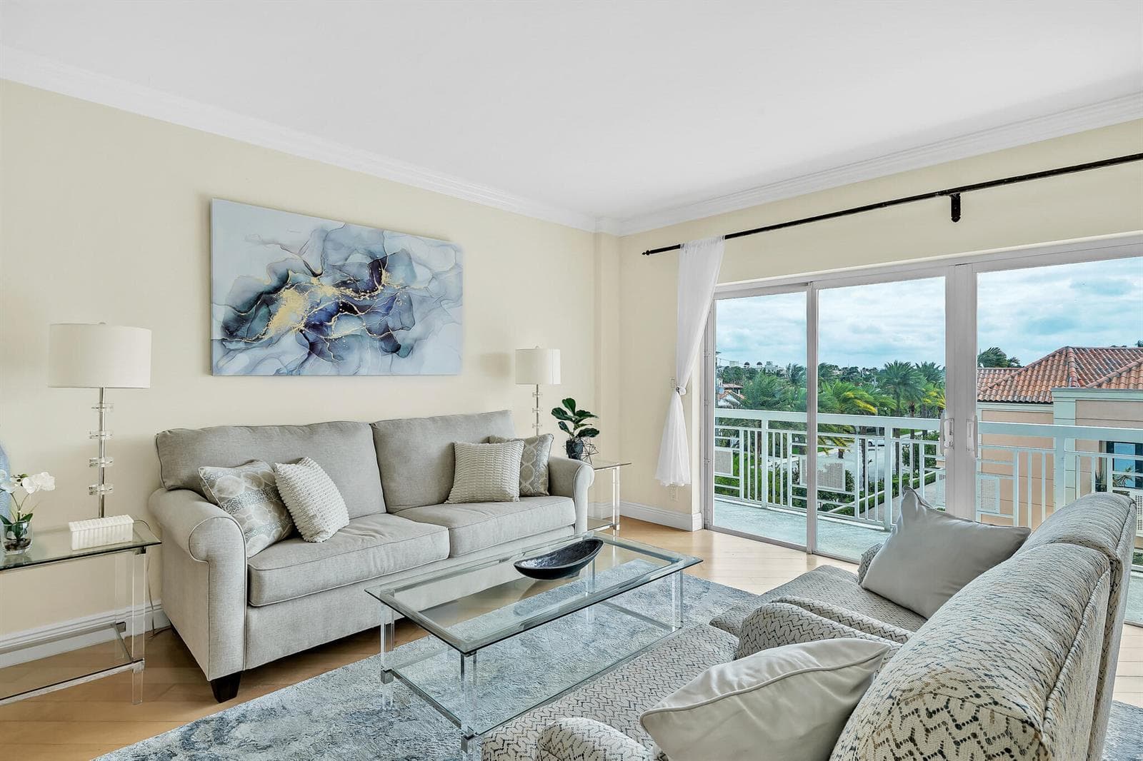 5 Living Area (2)