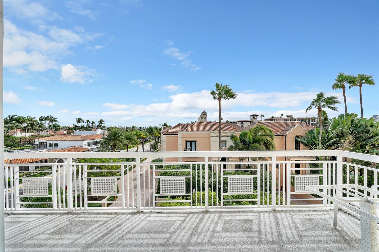 6 Balcony (1)