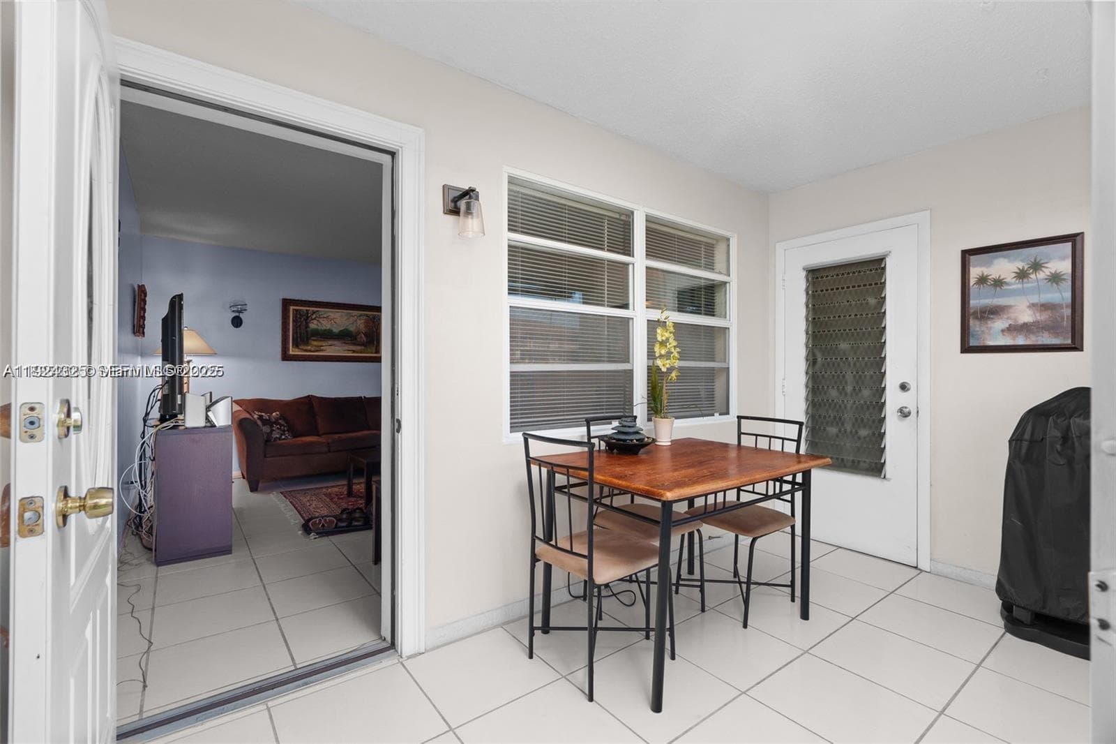 BEVERLY HILLS CONDO · #J115 in Hollywood - Photo 12