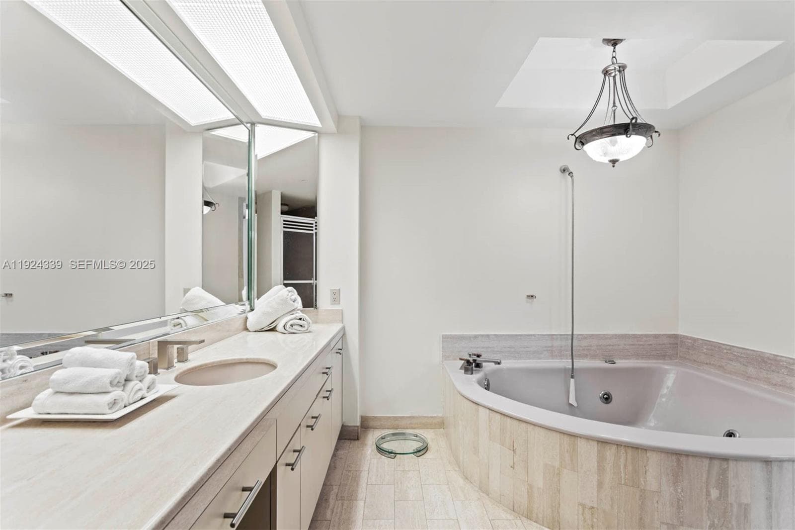 TURNBERRY MARINA TOWER · #26-C in Aventura - Photo 18