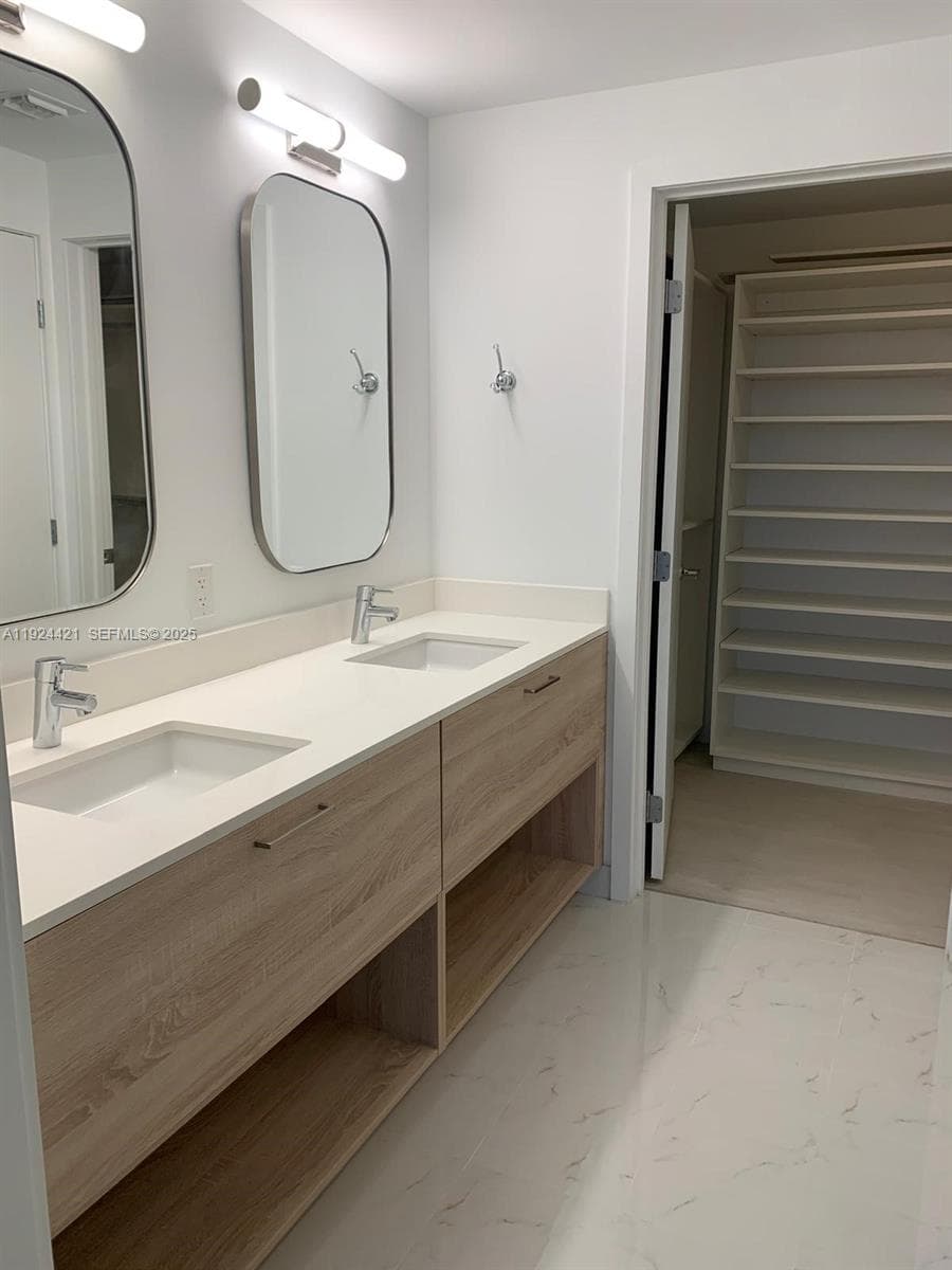 THE HARBOUR NORTH CONDO · #2302 in North Miami Beach - Photo 5