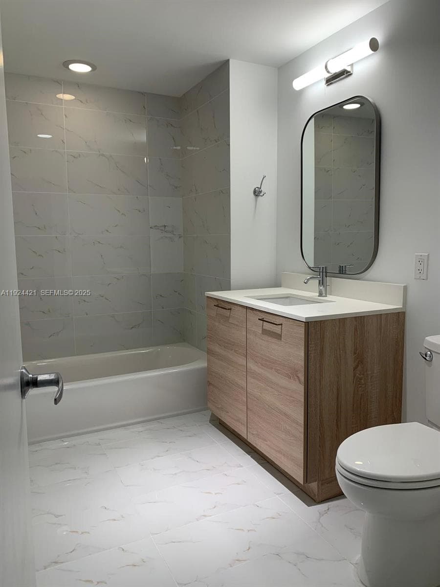THE HARBOUR NORTH CONDO · #2302 in North Miami Beach - Photo 15