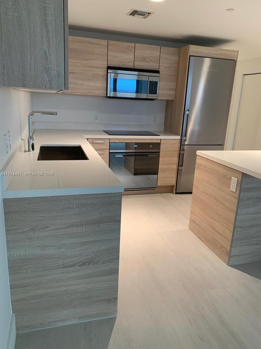 THE HARBOUR NORTH CONDO · #2302 in North Miami Beach - Photo 11