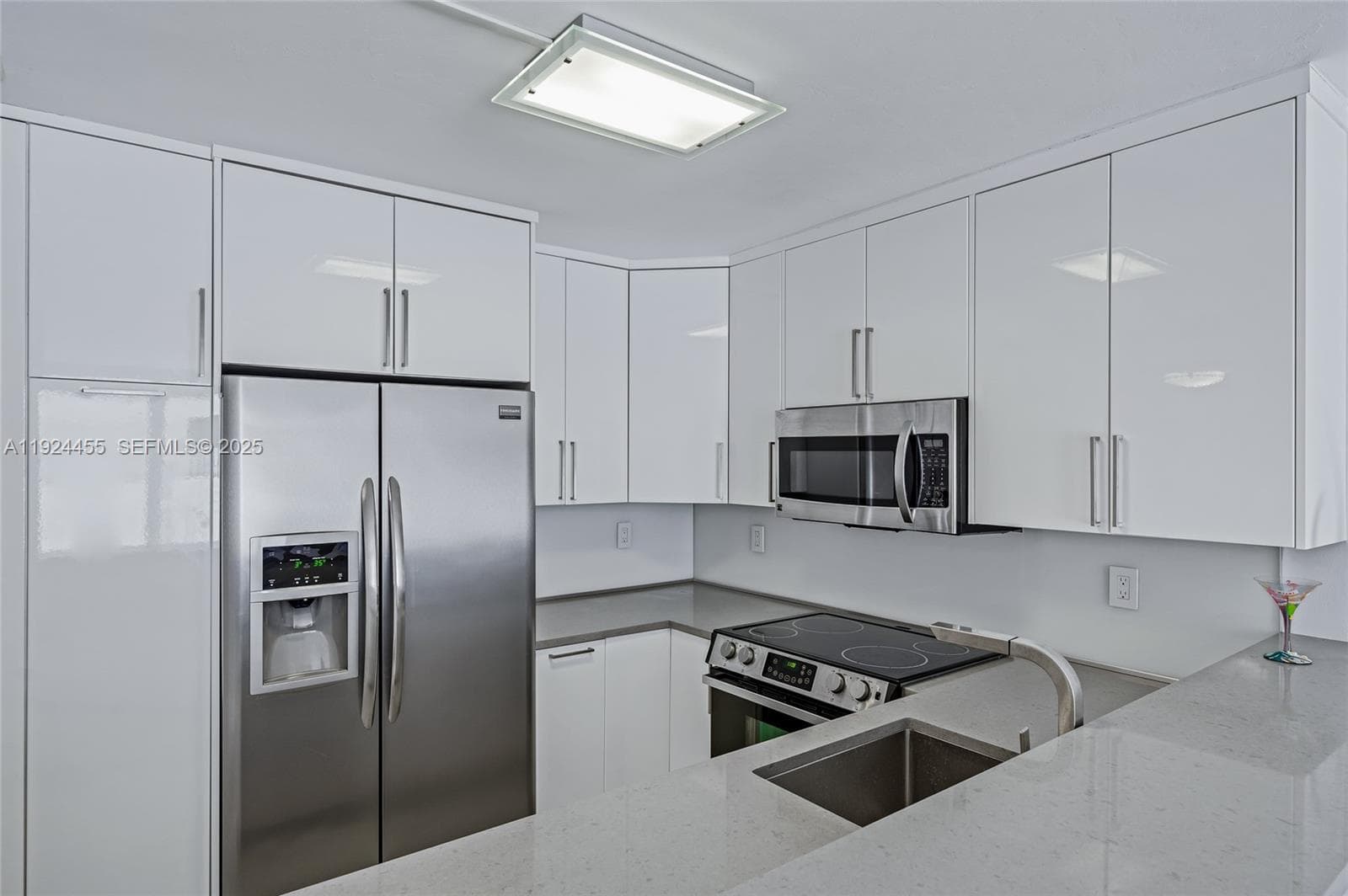 Ocean Point Condominium · #510/511 in Miami Beach - Photo 5