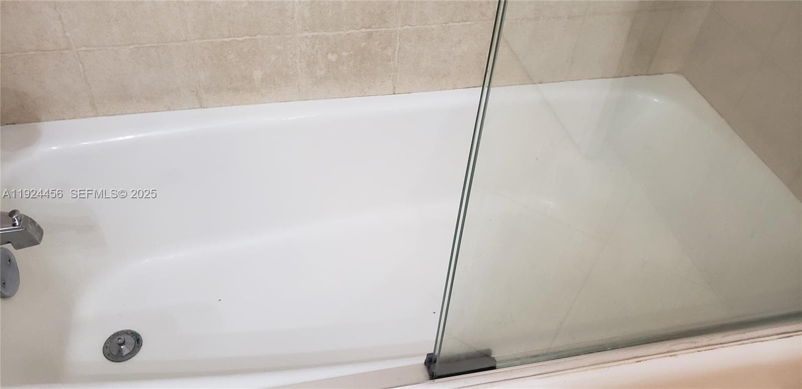SEVENTEENTH GREEN CONDO · #206 in Hallandale Beach - Photo 9