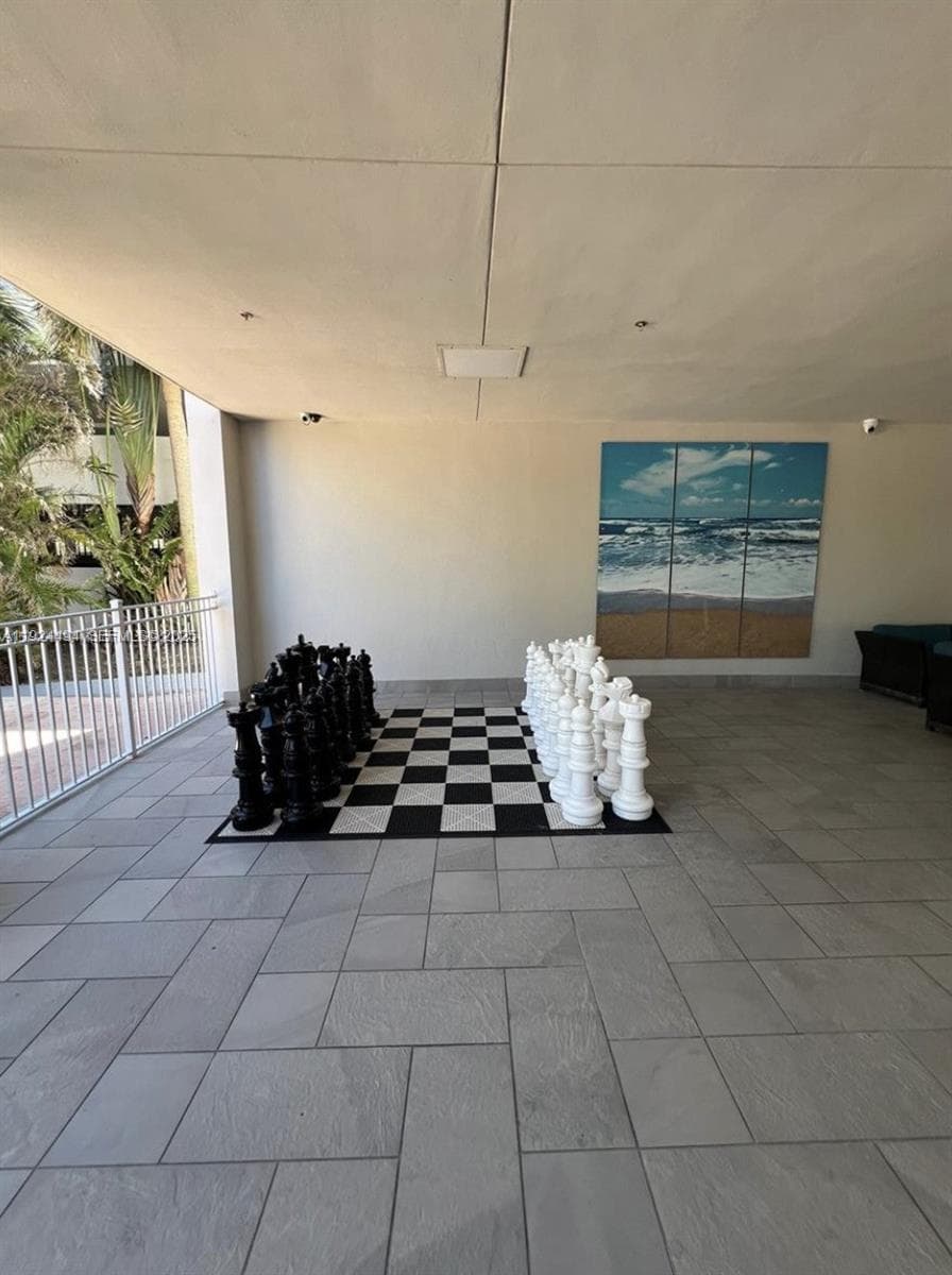 Oceanview Condo B · #1402 in Sunny Isles Beach - Photo 3