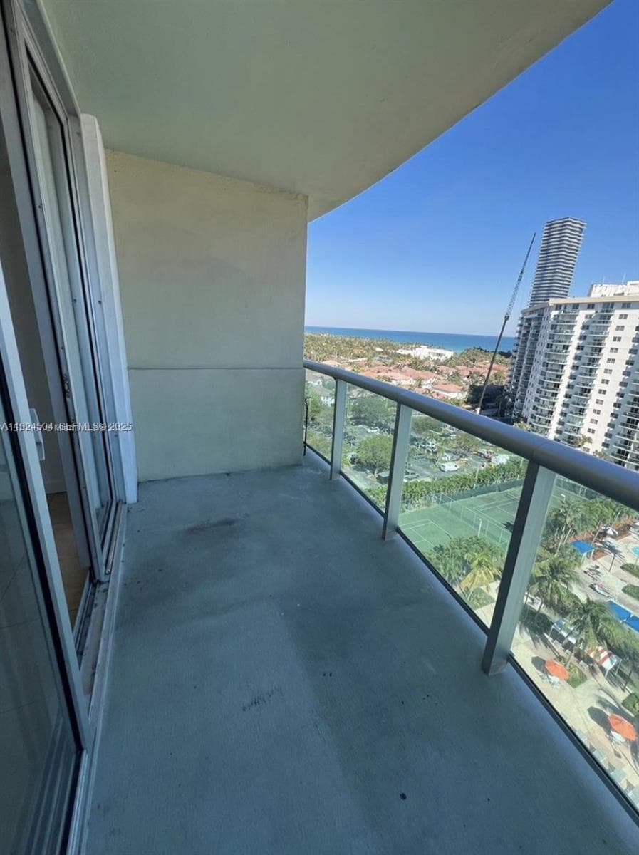OCEANVIEW BUILDING B COND · #1402 in Sunny Isles Beach - Photo 6