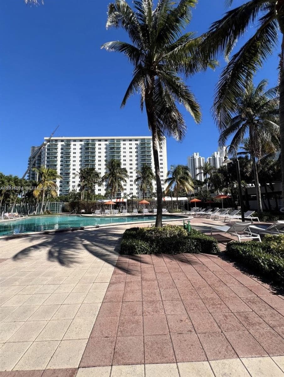 OCEANVIEW BUILDING B COND · #1402 in Sunny Isles Beach - Photo 4