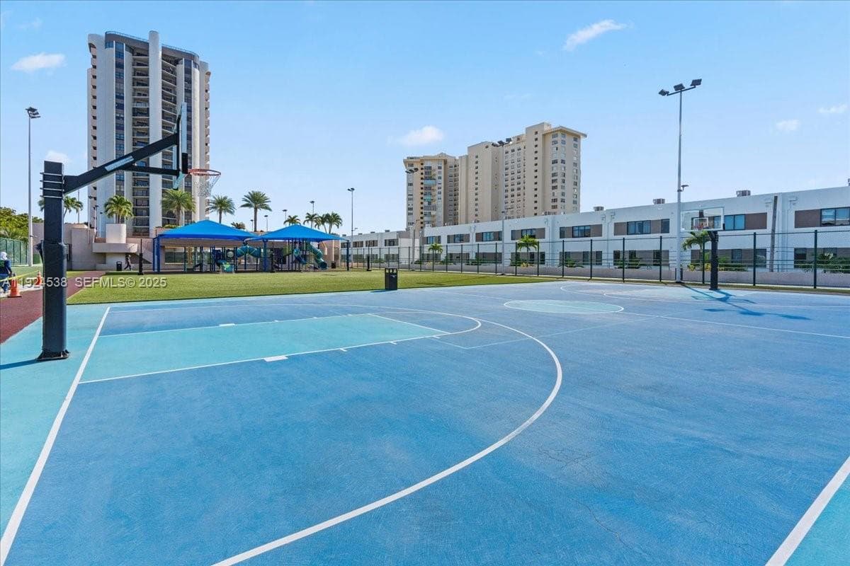 CRICKET CLUB CONDO · #PH05 in Miami - Photo 36