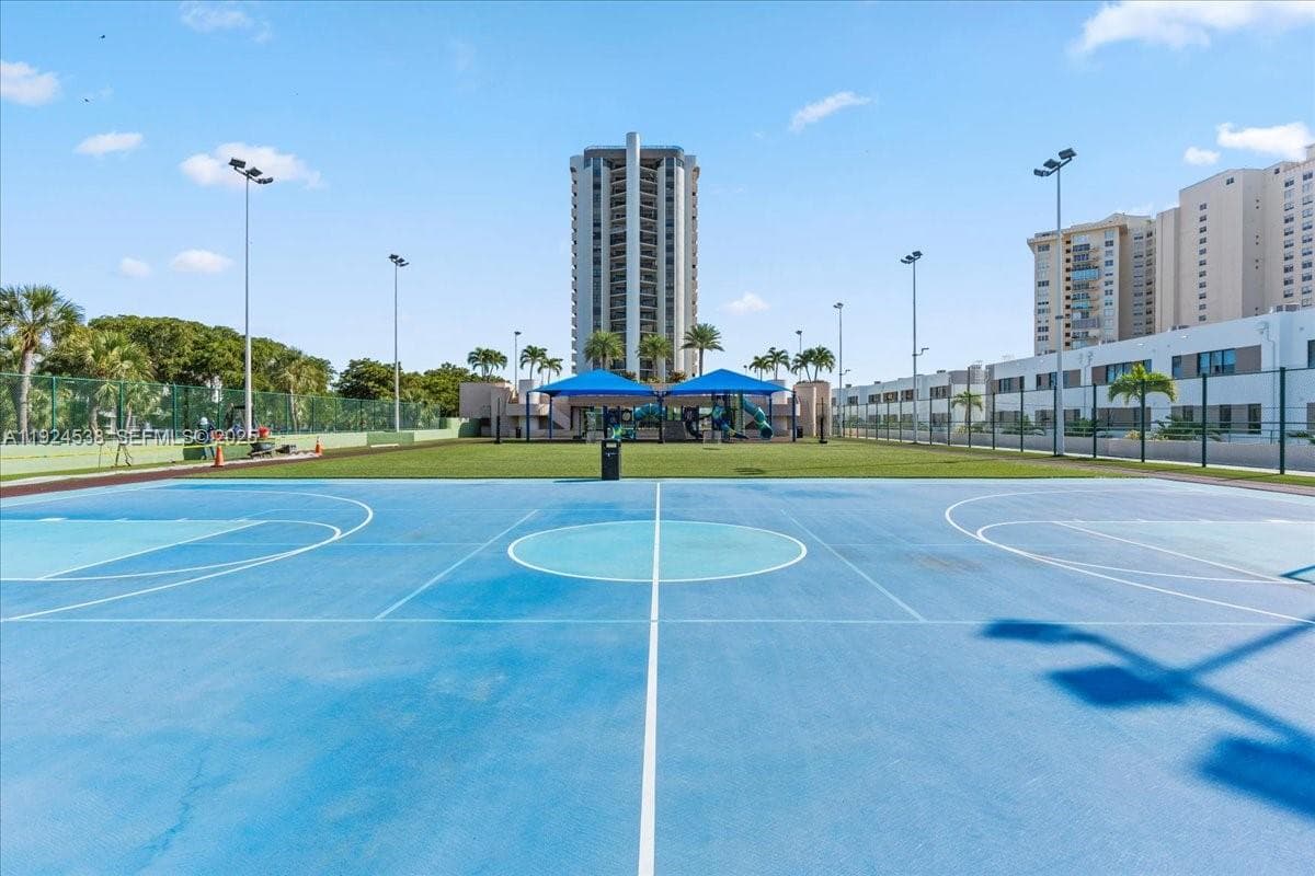 CRICKET CLUB CONDO · #PH05 in Miami - Photo 34
