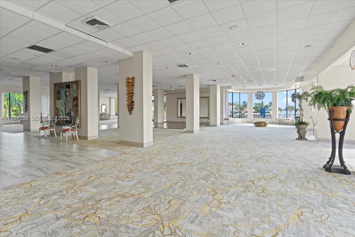 CRICKET CLUB CONDO · #PH05 in Miami - Photo 44