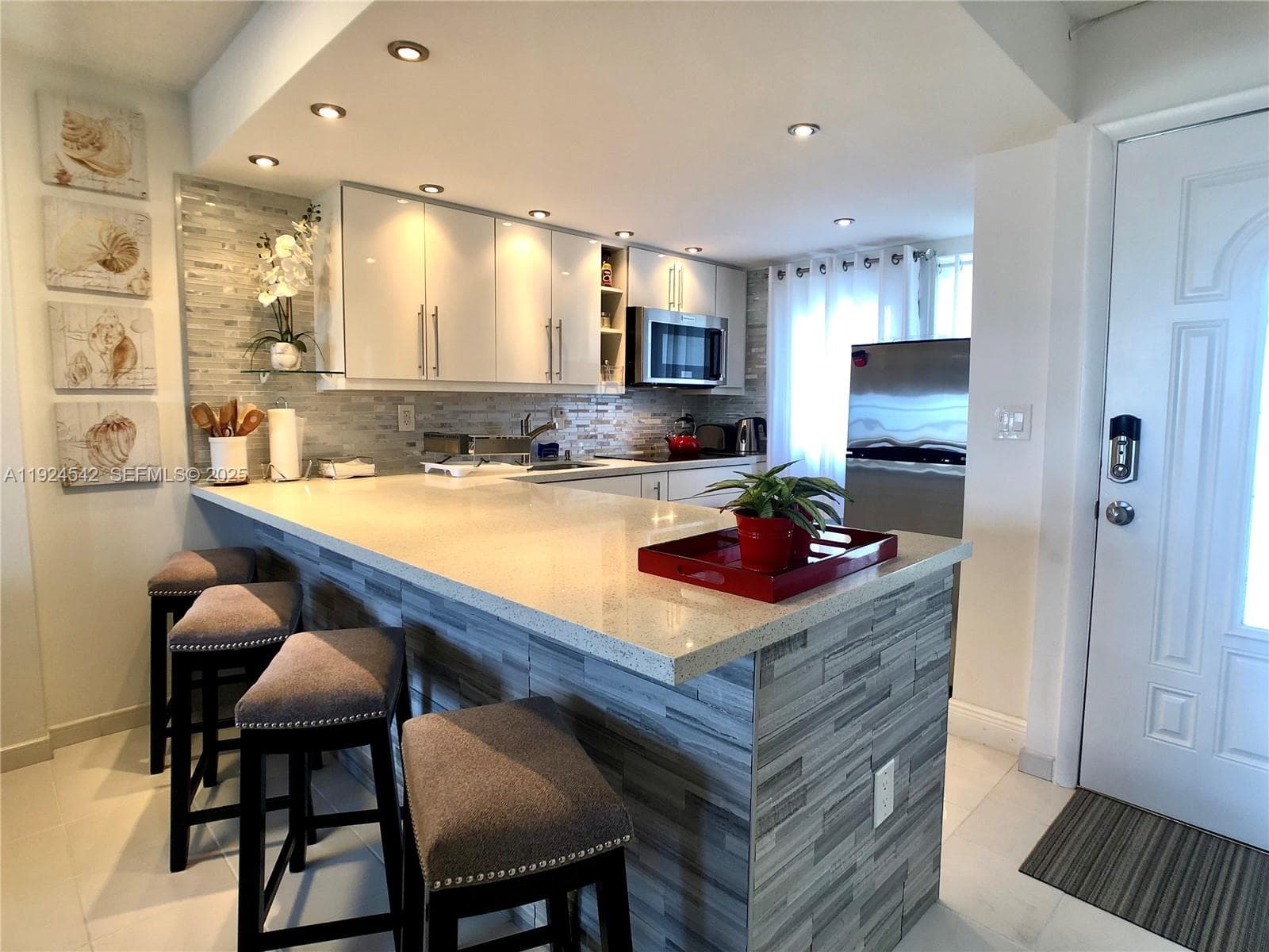 EUCLID GARDENS CONDO · #503 in Miami Beach - Photo 3
