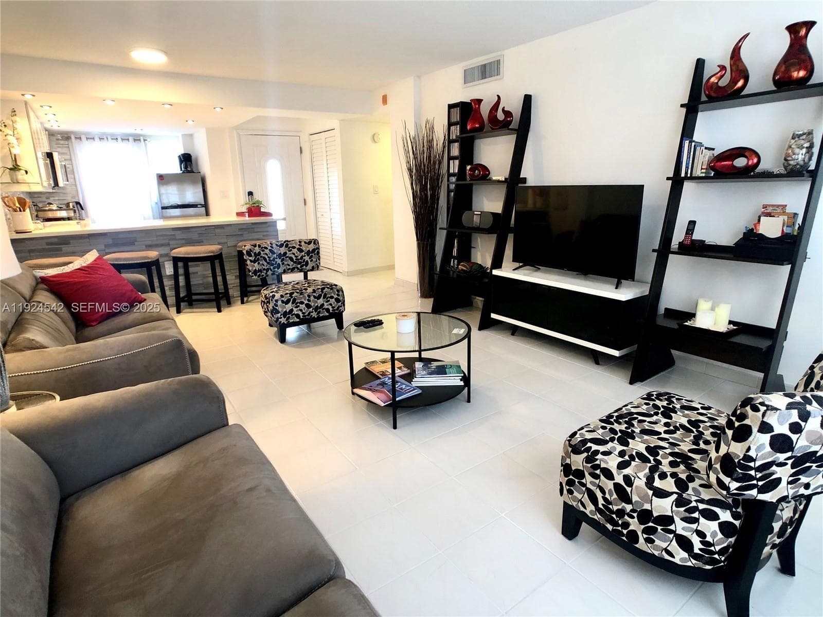 EUCLID GARDENS CONDO · #503 in Miami Beach - Photo 1
