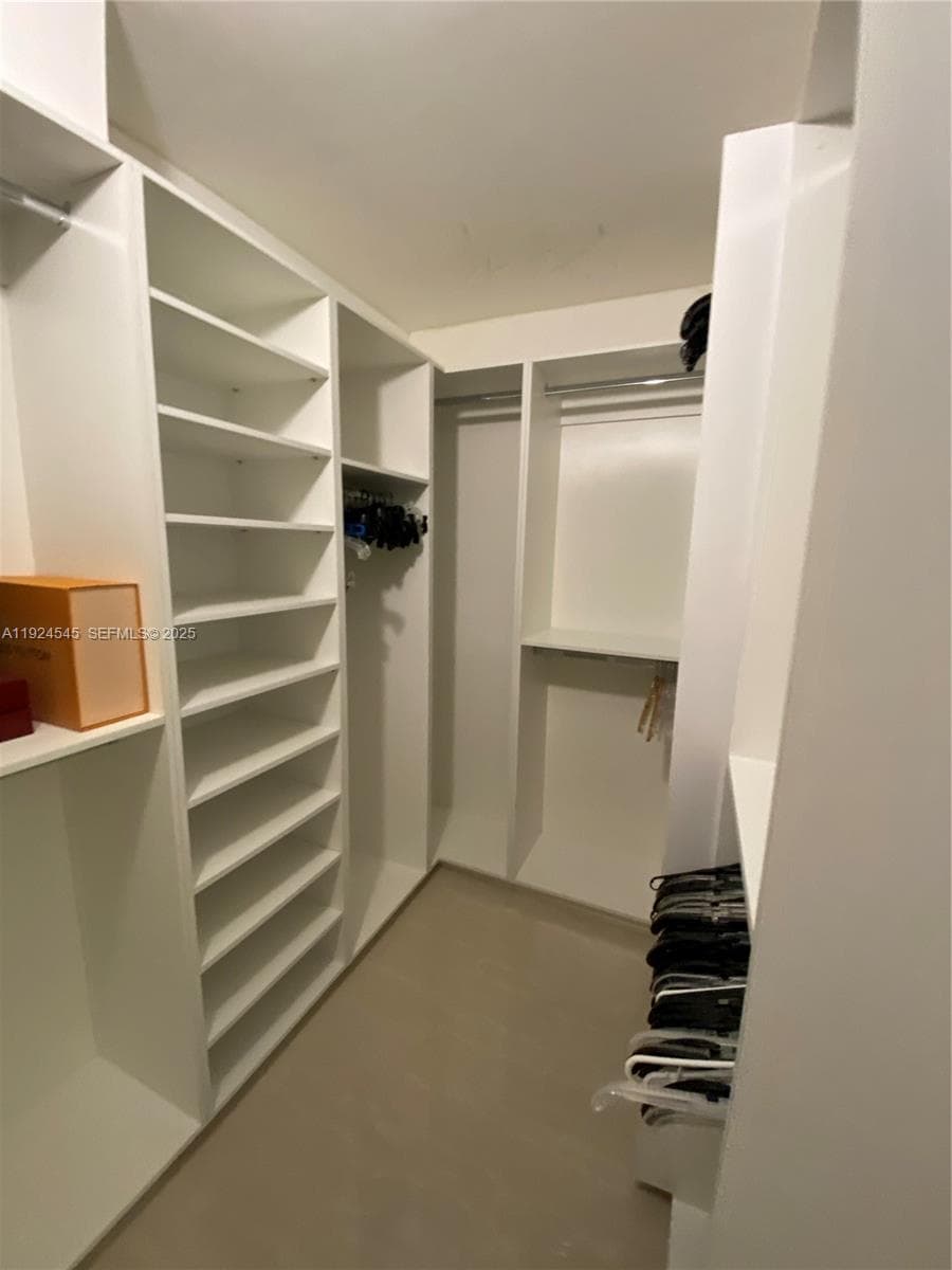 ALLINGTON TOWERS NORTH CO · #16J in Hollywood - Photo 9