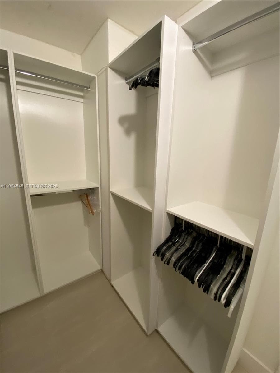 ALLINGTON TOWERS NORTH CO · #16J in Hollywood - Photo 10