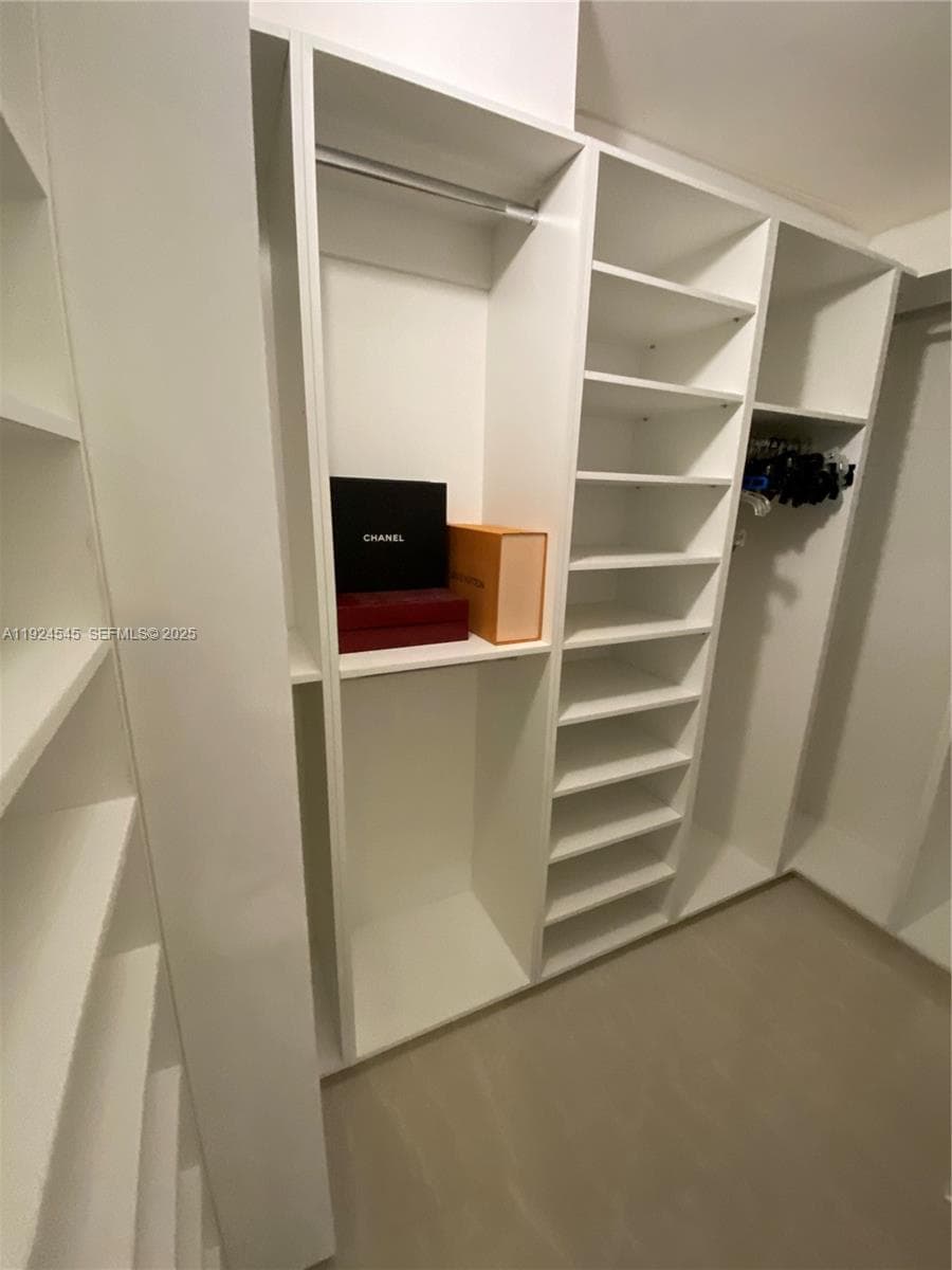 ALLINGTON TOWERS NORTH CO · #16J in Hollywood - Photo 11
