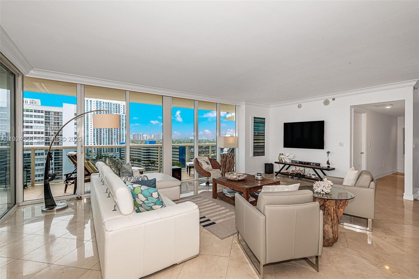 Beach Club Condo · #1105 in Hallandale Beach - Photo 14
