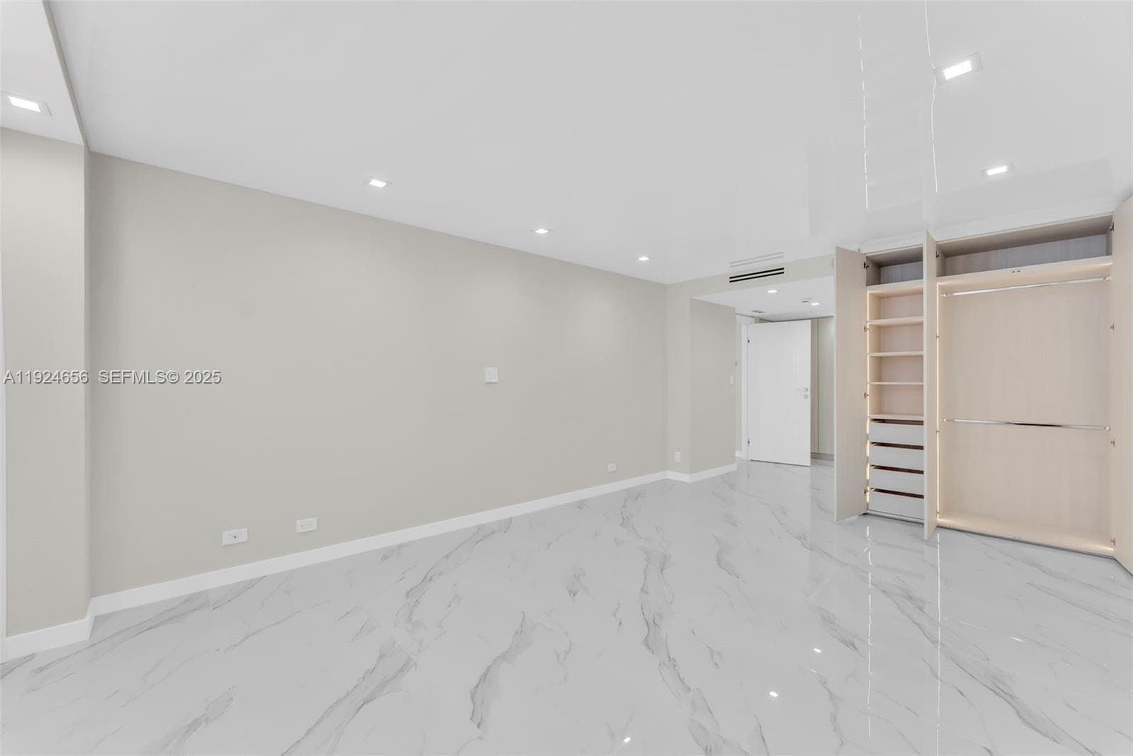 WINSTON TOWERS 200 CONDO · #1414 in Sunny Isles Beach - Photo 13