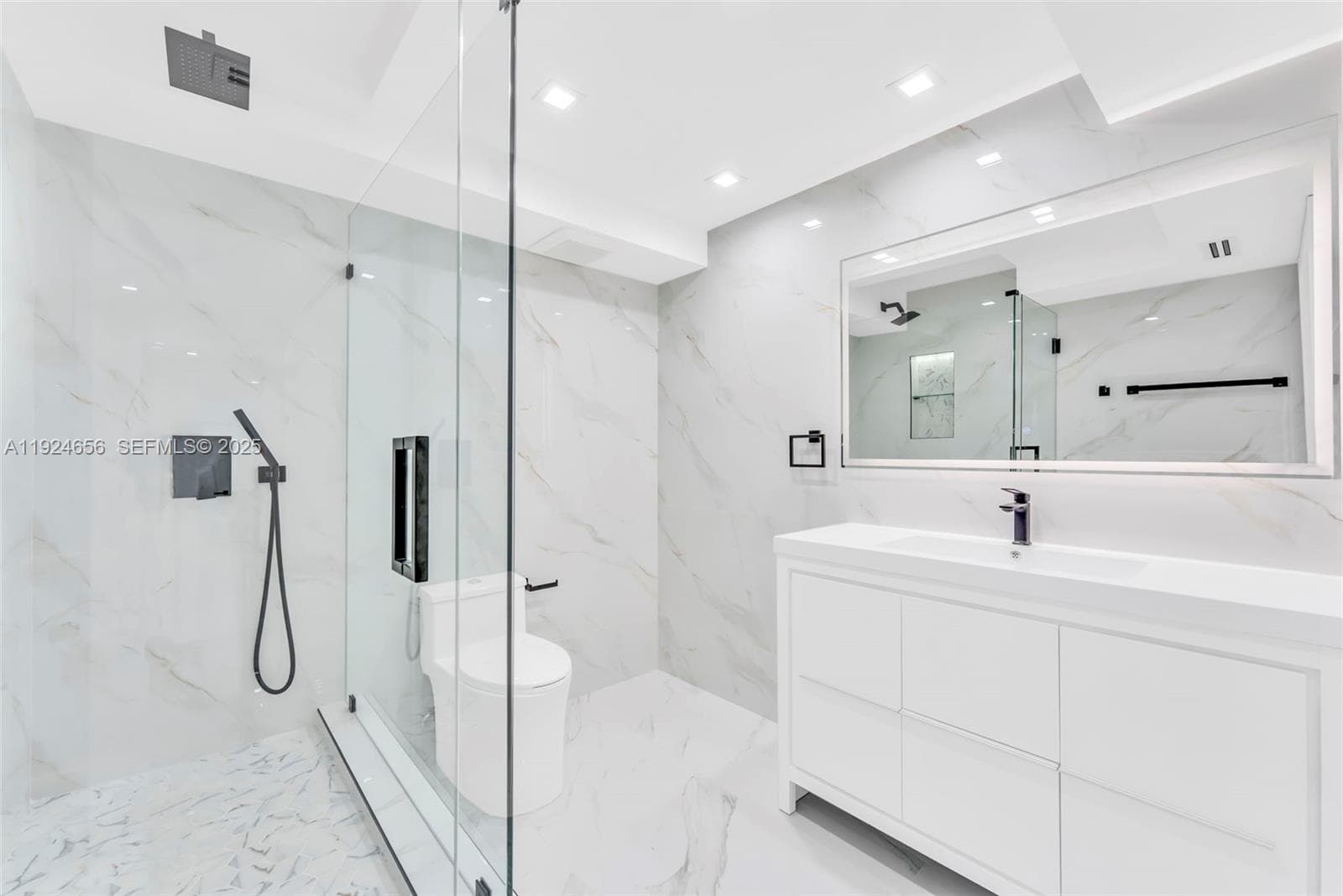 WINSTON TOWERS 200 CONDO · #1414 in Sunny Isles Beach - Photo 7
