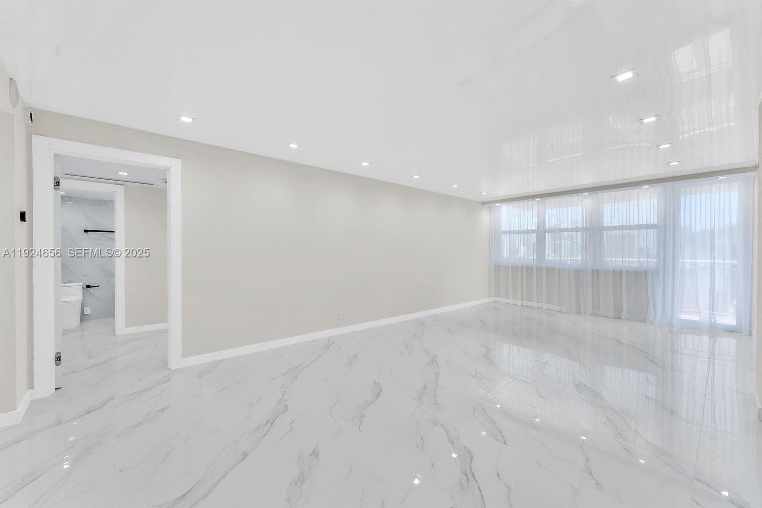 WINSTON TOWERS 200 CONDO · #1414 in Sunny Isles Beach - Photo 4