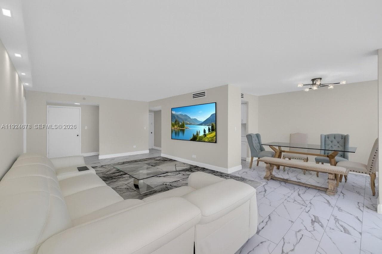 WINSTON TOWERS 200 · #1415 in Sunny Isles Beach - Photo 2