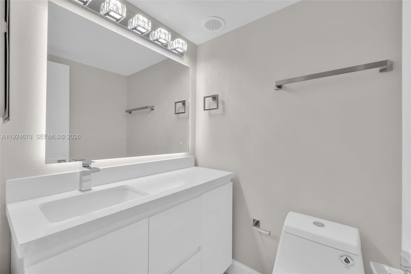 WINSTON TOWERS 200 · #1415 in Sunny Isles Beach - Photo 14